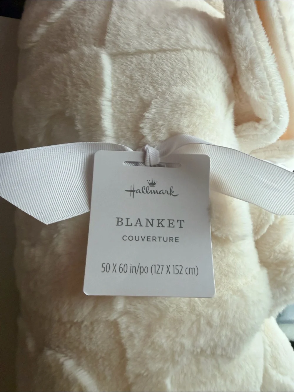 Hallmark Ivory Plush Throw Blanket 50x60 NWT Super Soft